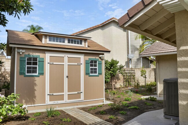 Building Photo - 6132 E Baja Dr