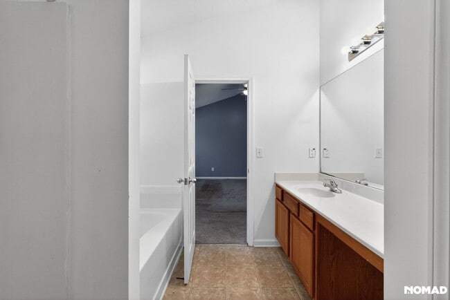 Building Photo - Charming 3BR House in Union City