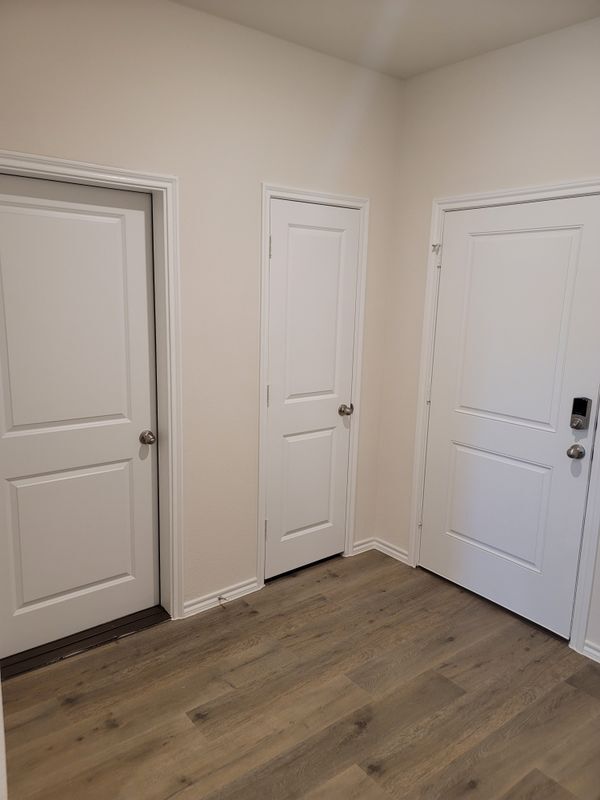 Building Photo - 1216 Riverbrook Ln