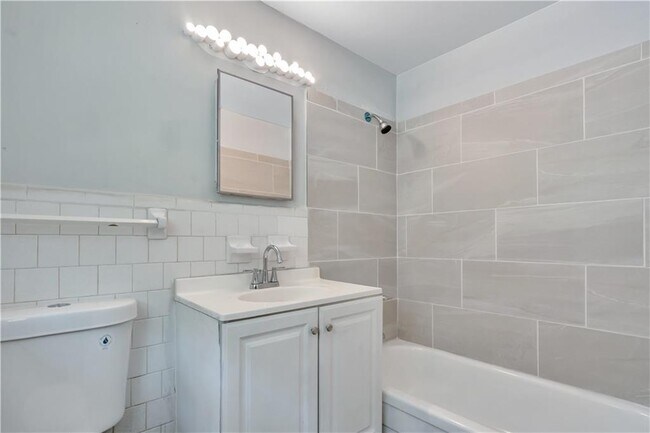 Building Photo - 968 Sexton Dr