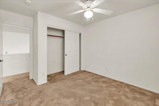 Building Photo - 9021 W Villa Maria Dr