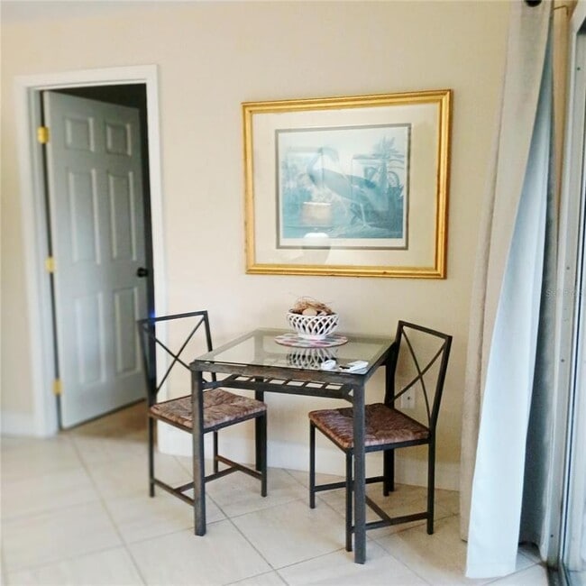 Building Photo - 7143 Wood Creek Dr