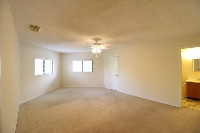 Building Photo - 13026 Cavern Park Dr