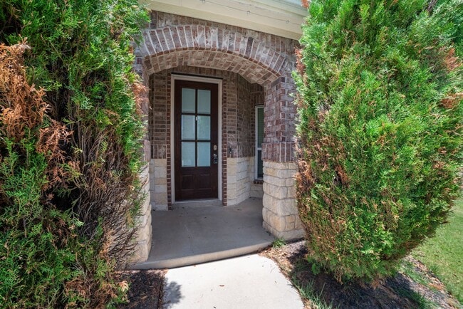 Building Photo - Gorgeous 4 Bed/ 3Bath house for rent! Avai...