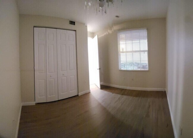 Building Photo - 8207 NW 128th Ln
