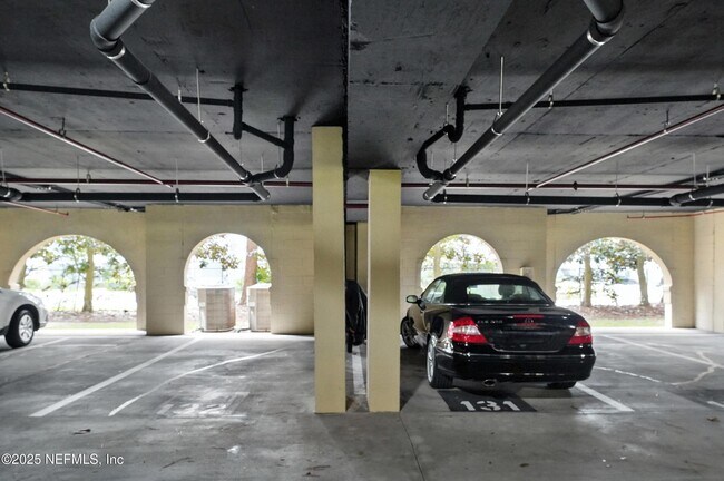 Building Photo - 4300 S Beach Pkwy