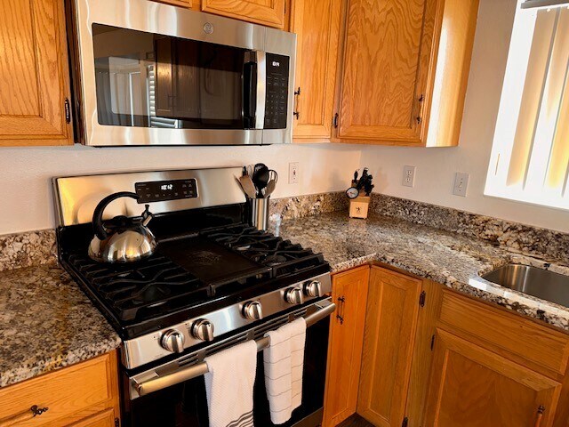 Building Photo - 1806 Reading Ln