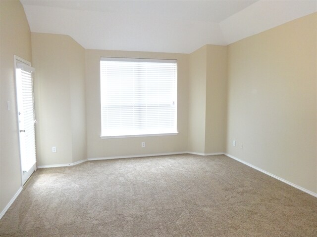 Building Photo - 2775 Ivy Hill Dr