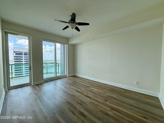 Building Photo - 1431 Riverplace Blvd