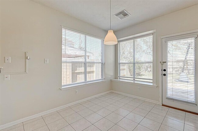 Building Photo - 4903 Knights Branch Dr