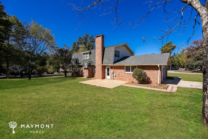 Building Photo - 107 Meadowbrook Dr