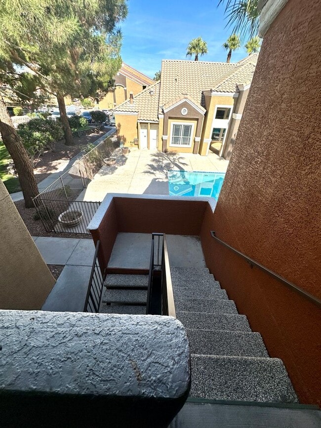 Building Photo - 8101 W Flamingo Rd