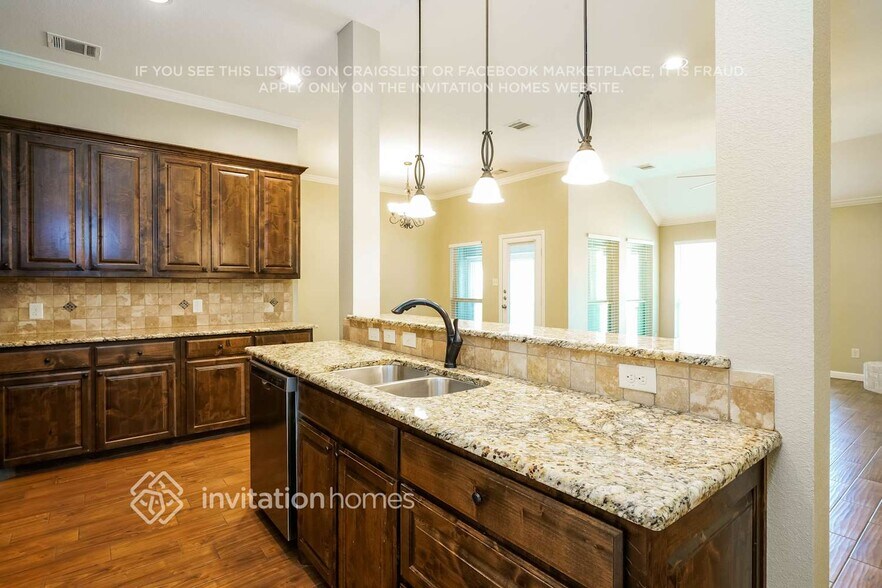 Building Photo - 2321 Trace Ridge Dr