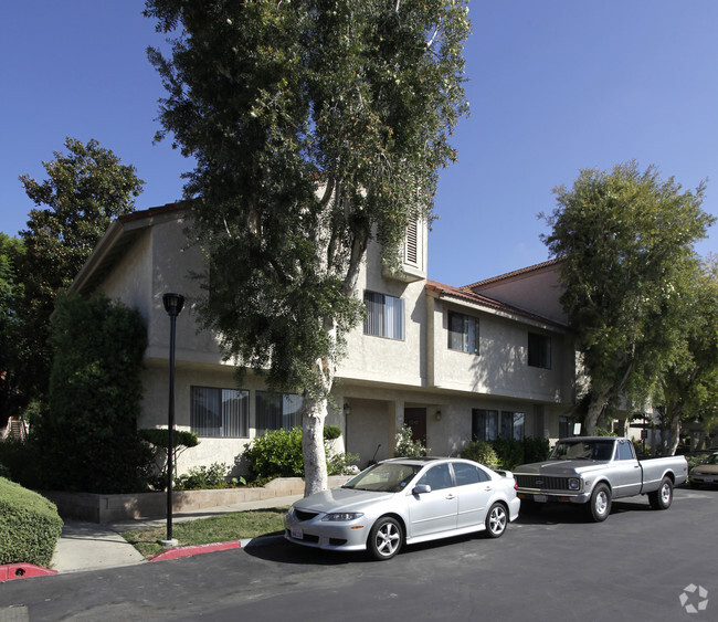 Building Photo - Imperial Villas Apartments