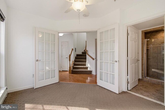 Building Photo - 9421 Aston Villa