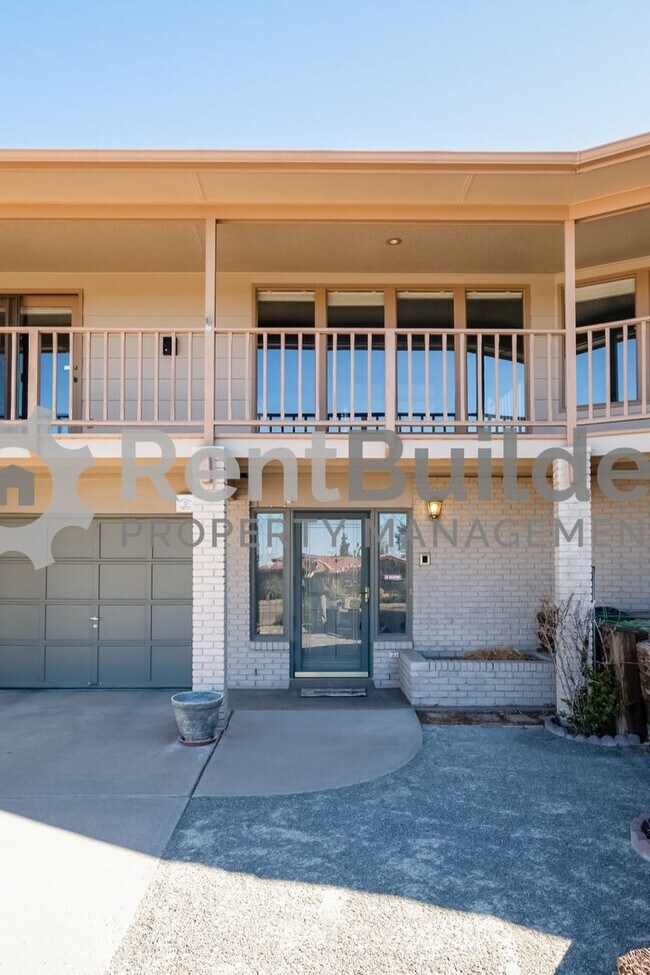 Building Photo - !!CALL US TODAY AT (505) 808-6467 TO SCHED...