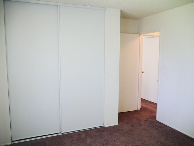 Building Photo - Cozy 2 Bed 2 Bath 950sq. ft. Duplex in Elk Grove