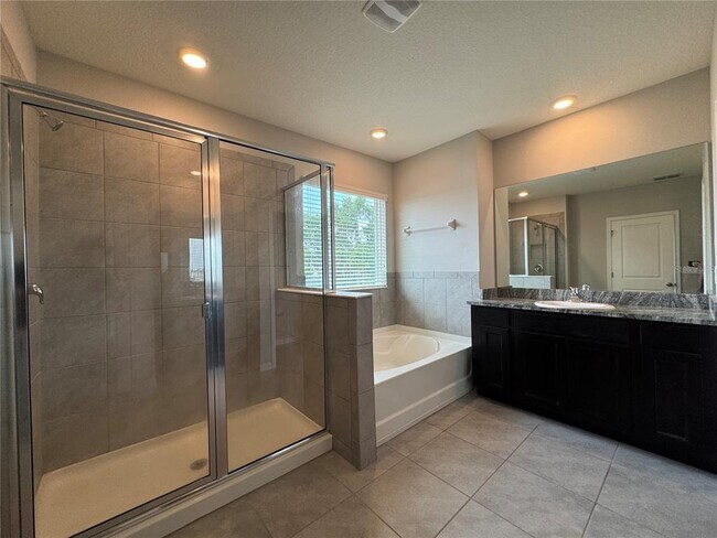 Building Photo - 13154 Brookside Moss Dr