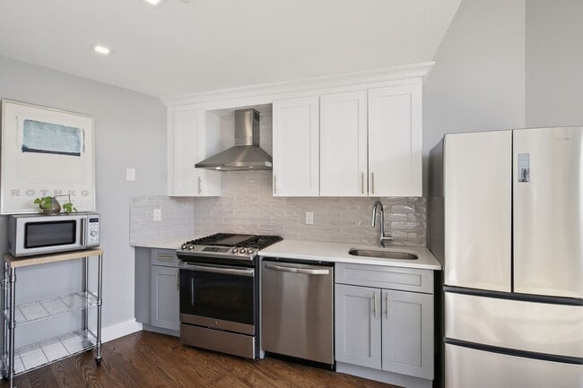 Building Photo - 120 Sherman Ave