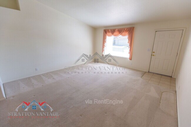 Building Photo - 10864 E Lindner Ave