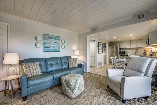 Building Photo - 23223 Front Beach Rd