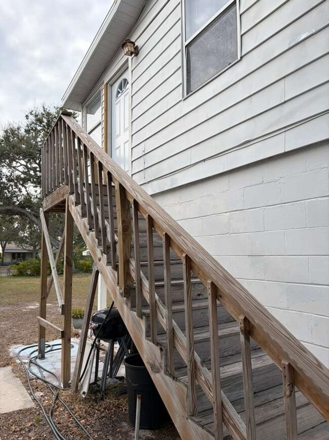 Building Photo - 2 Bedroom Apartment in the Desirable Westminster Heights Neighborhood