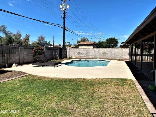 Building Photo - 7429 E Almeria Rd