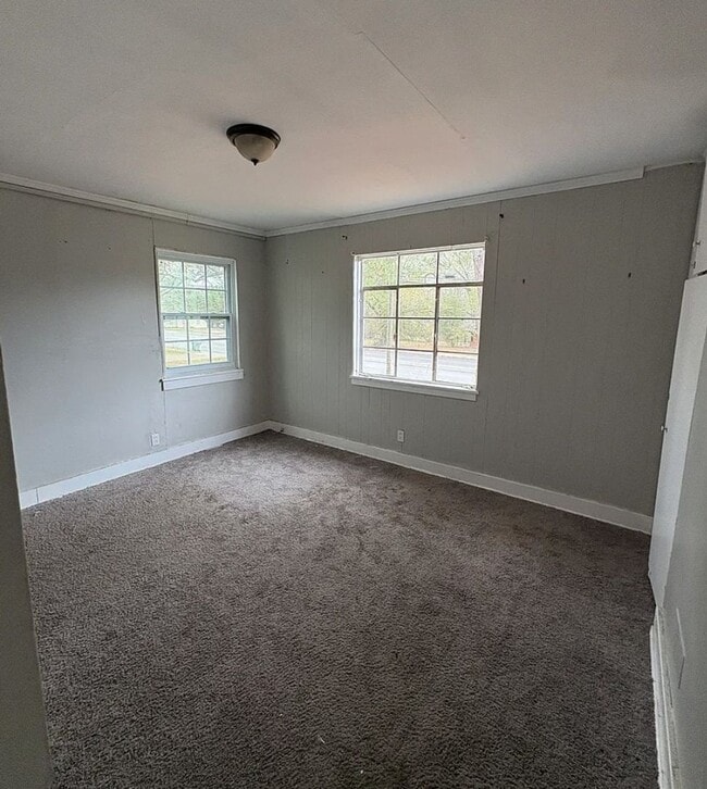 Building Photo - Charming Renovated 6-Bedroom Single-Family Home in Montgomery, AL