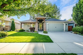 Building Photo - Beautiful Single Level Boise South Boise H...
