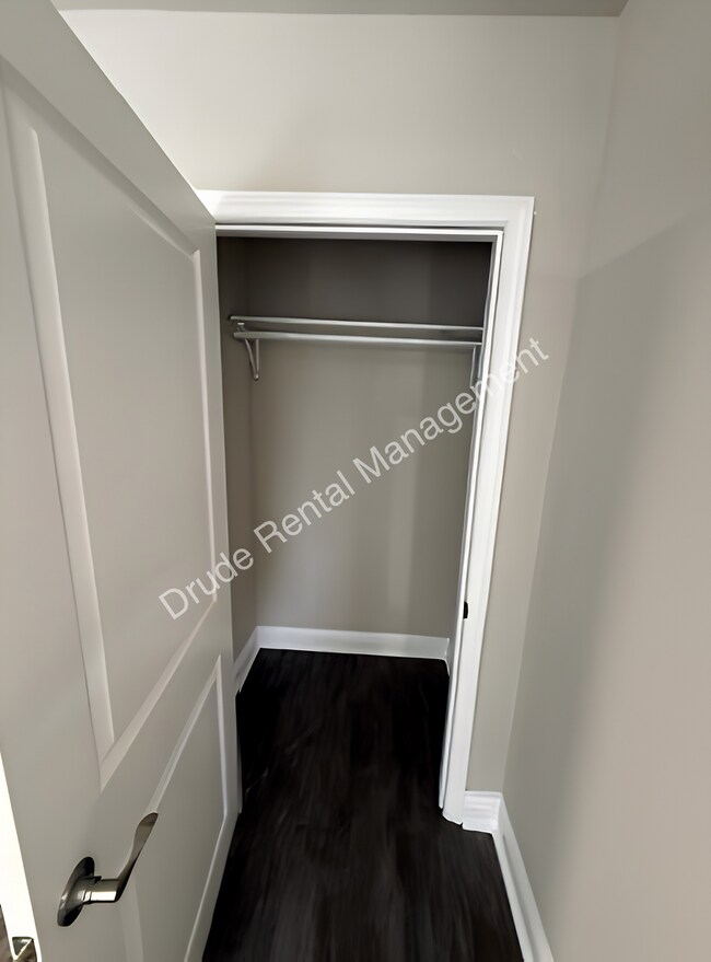 Building Photo - Remodel and Charming Home