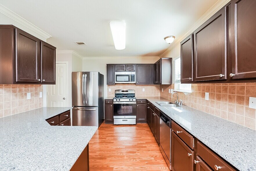 Building Photo - 18215 Rexine Ln