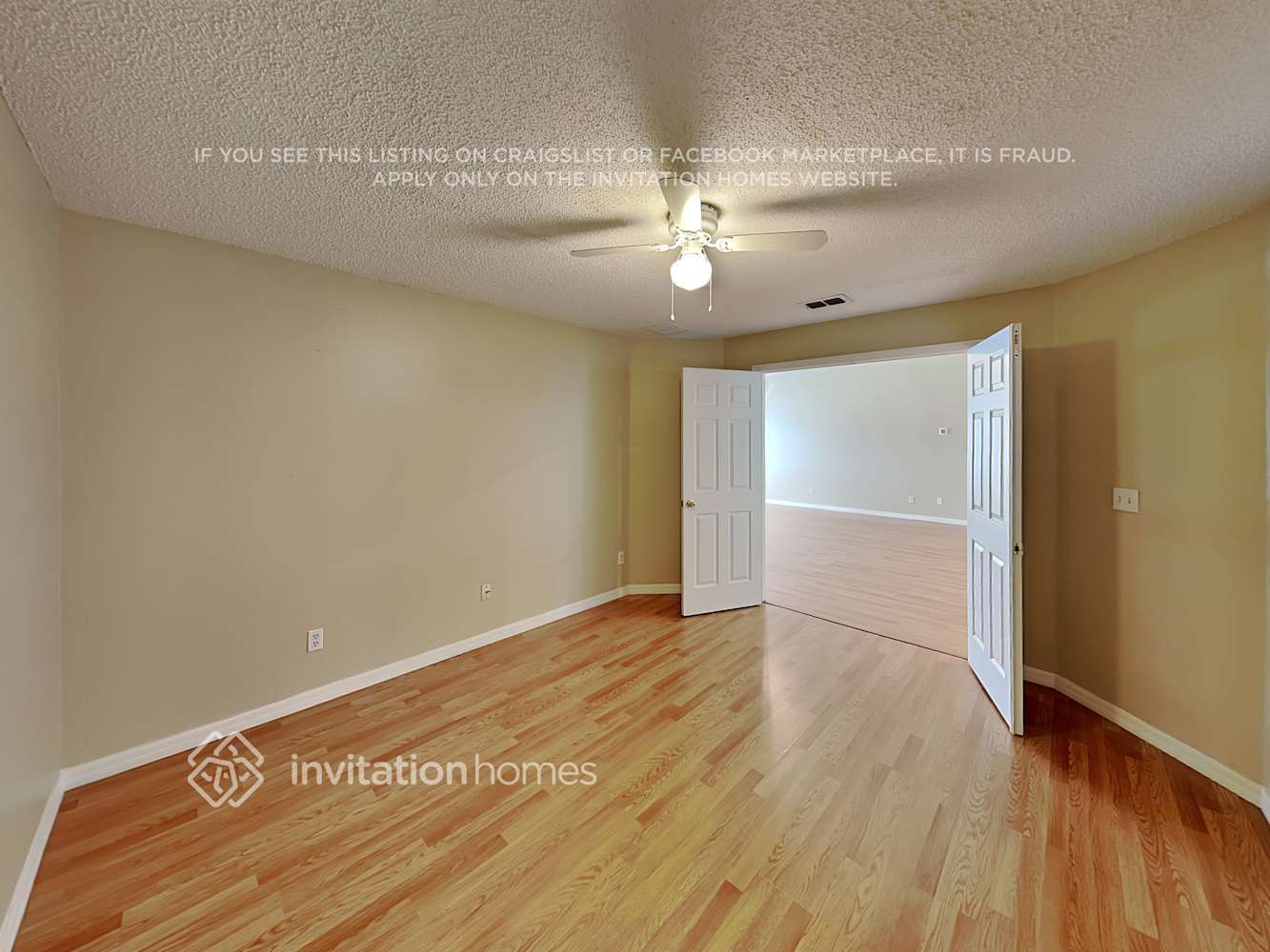 Building Photo - 1047 Lakeview Oaks Dr