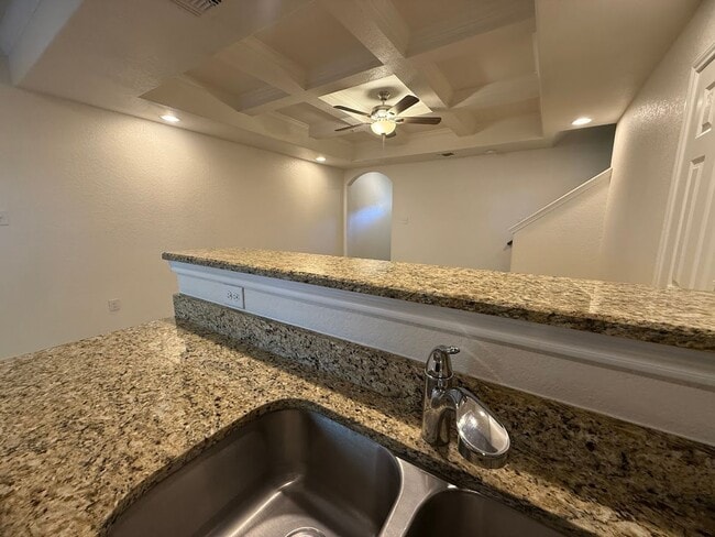 Building Photo - Townhome Near Retama Park...No Carpet.