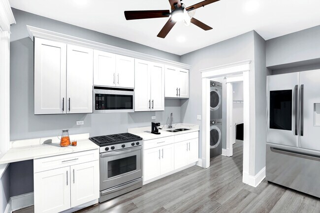 Building Photo - 5341 S Indiana Ave