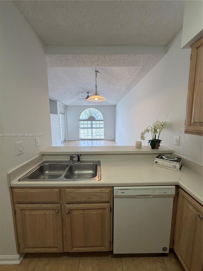 Building Photo - 1280 S Alhambra Cir