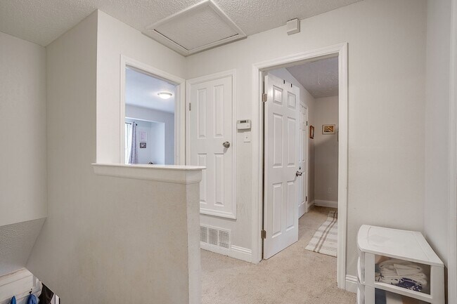 Building Photo - 5221 Grand Mesa Dr