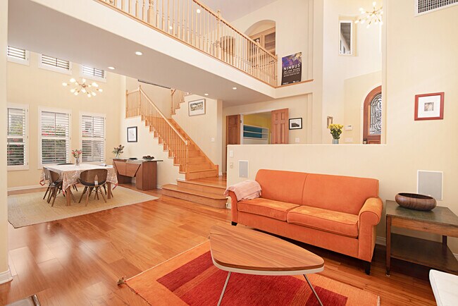 Building Photo - 14061 Mercado Dr