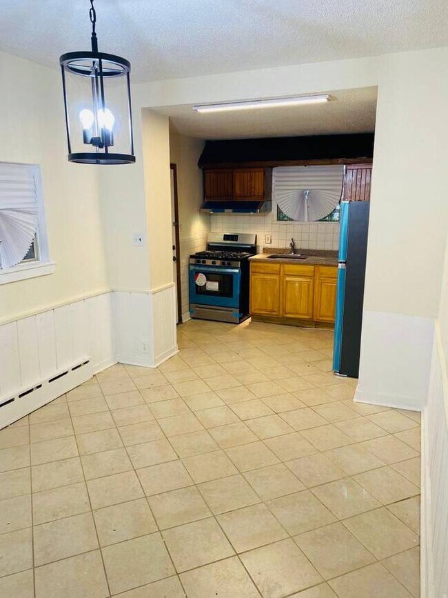 Building Photo - 1453 S Etting St