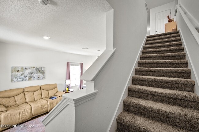 Building Photo - 955 Rivertree Pl