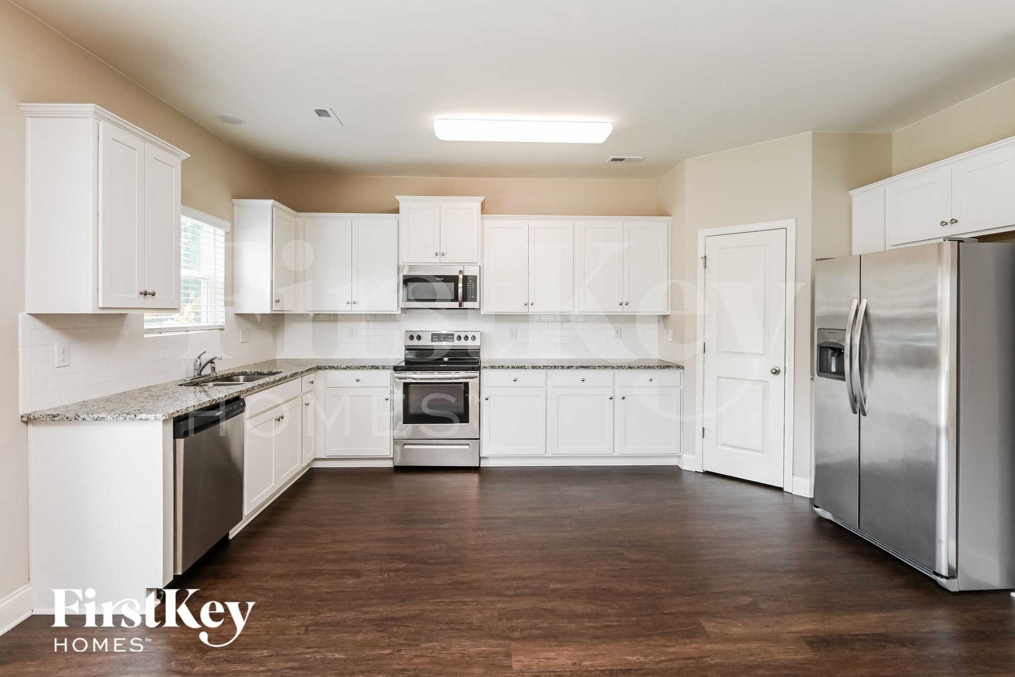 Building Photo - 9317 Sloan Forest Dr