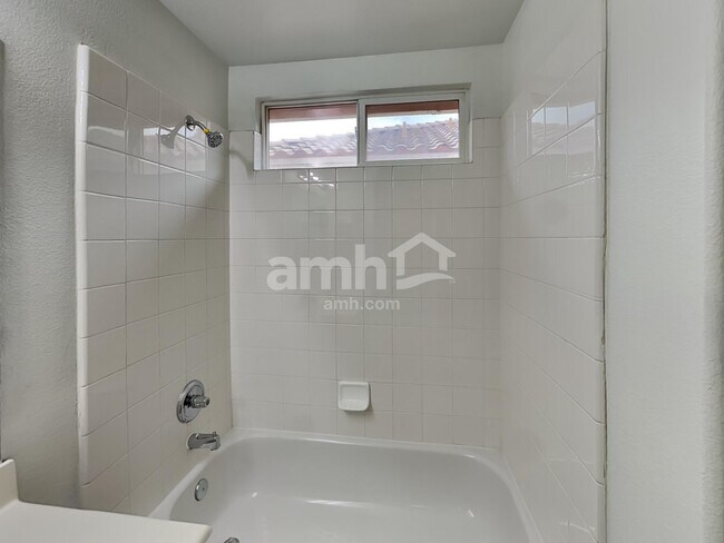 Building Photo - 7592 Mermaid Song Ct