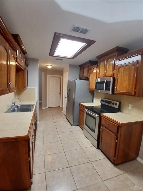 Building Photo - 19 Ginger Ave