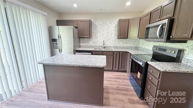Building Photo - 12571 Bluestem Ln