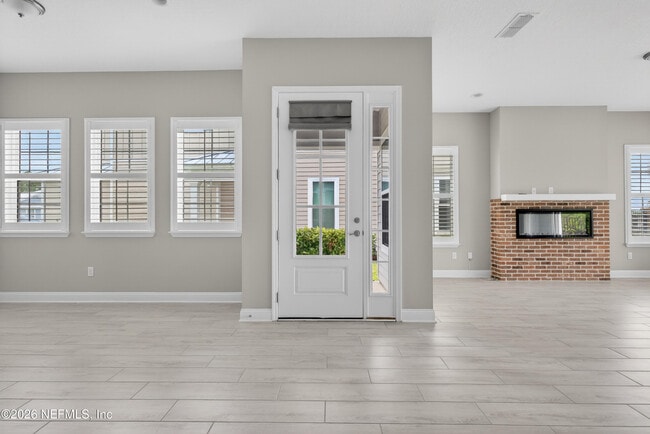 Building Photo - 527 Marquesa Cir