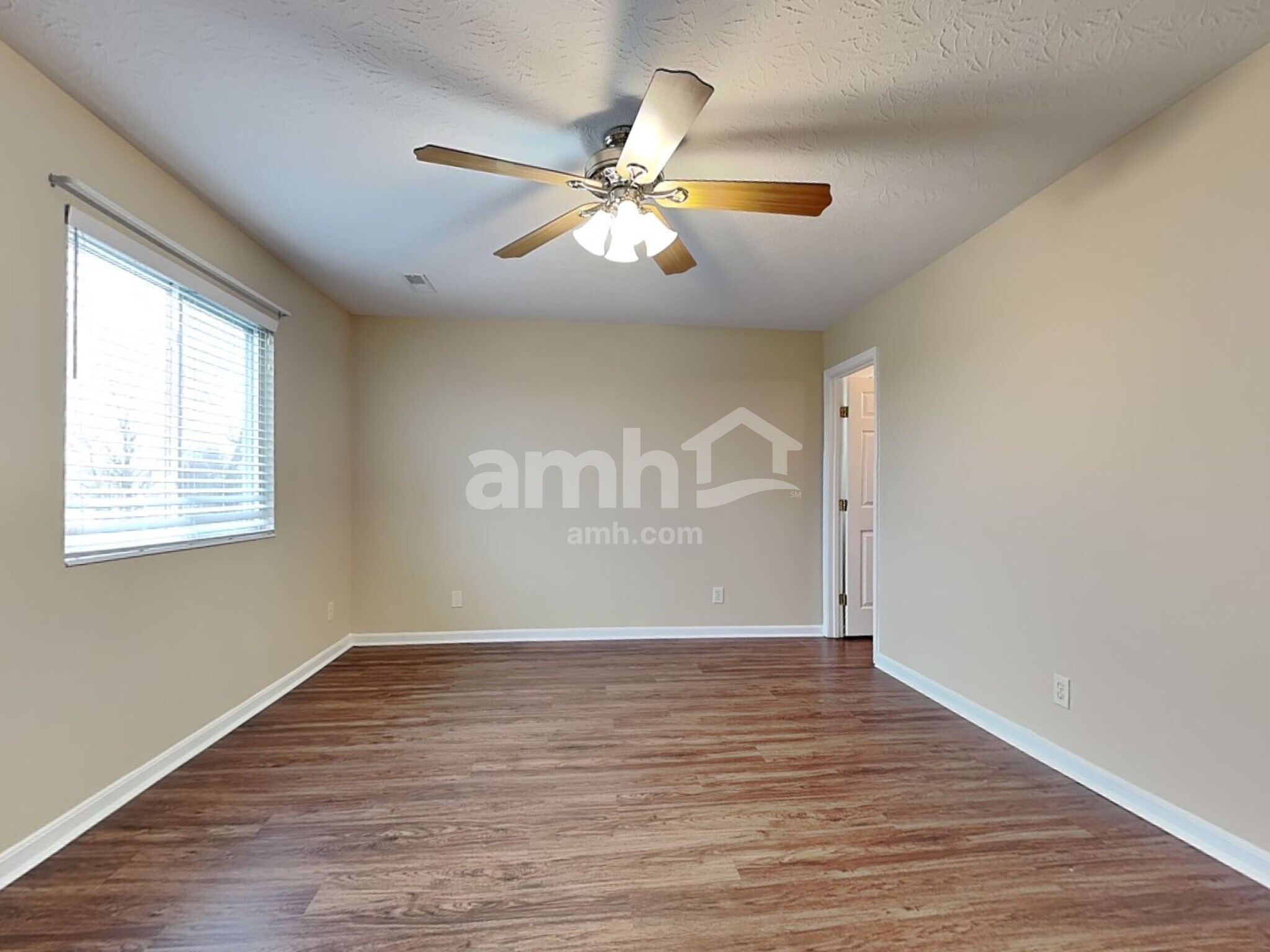 Building Photo - 3188 Summitrun Dr