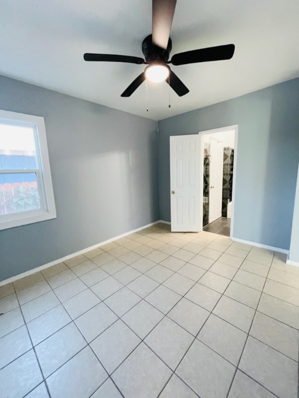 Building Photo - 1341 W 90th Pl