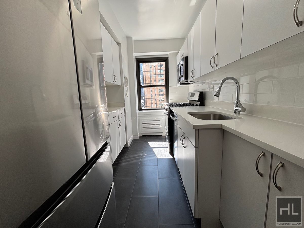 Building Photo - EAST 57 STREET