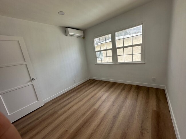 Building Photo - 4051 Howard Ave