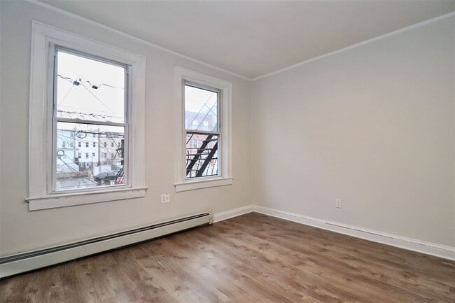 Building Photo - 63 Laidlaw Ave