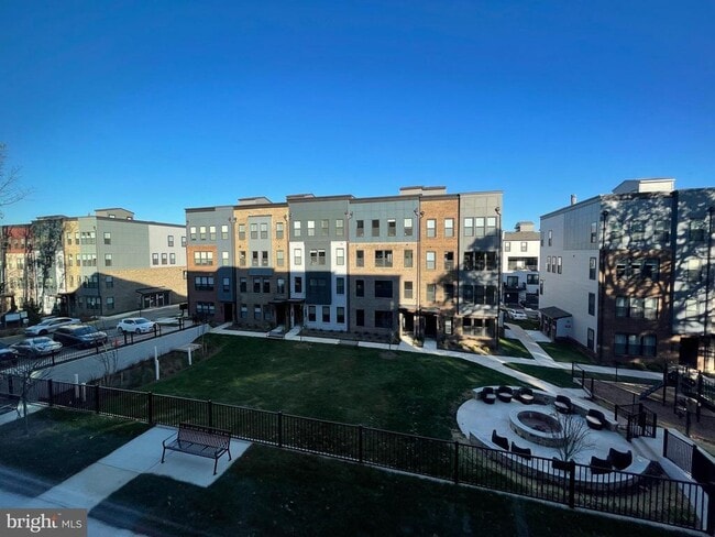 Building Photo - 4161 Red Mulberry Dr